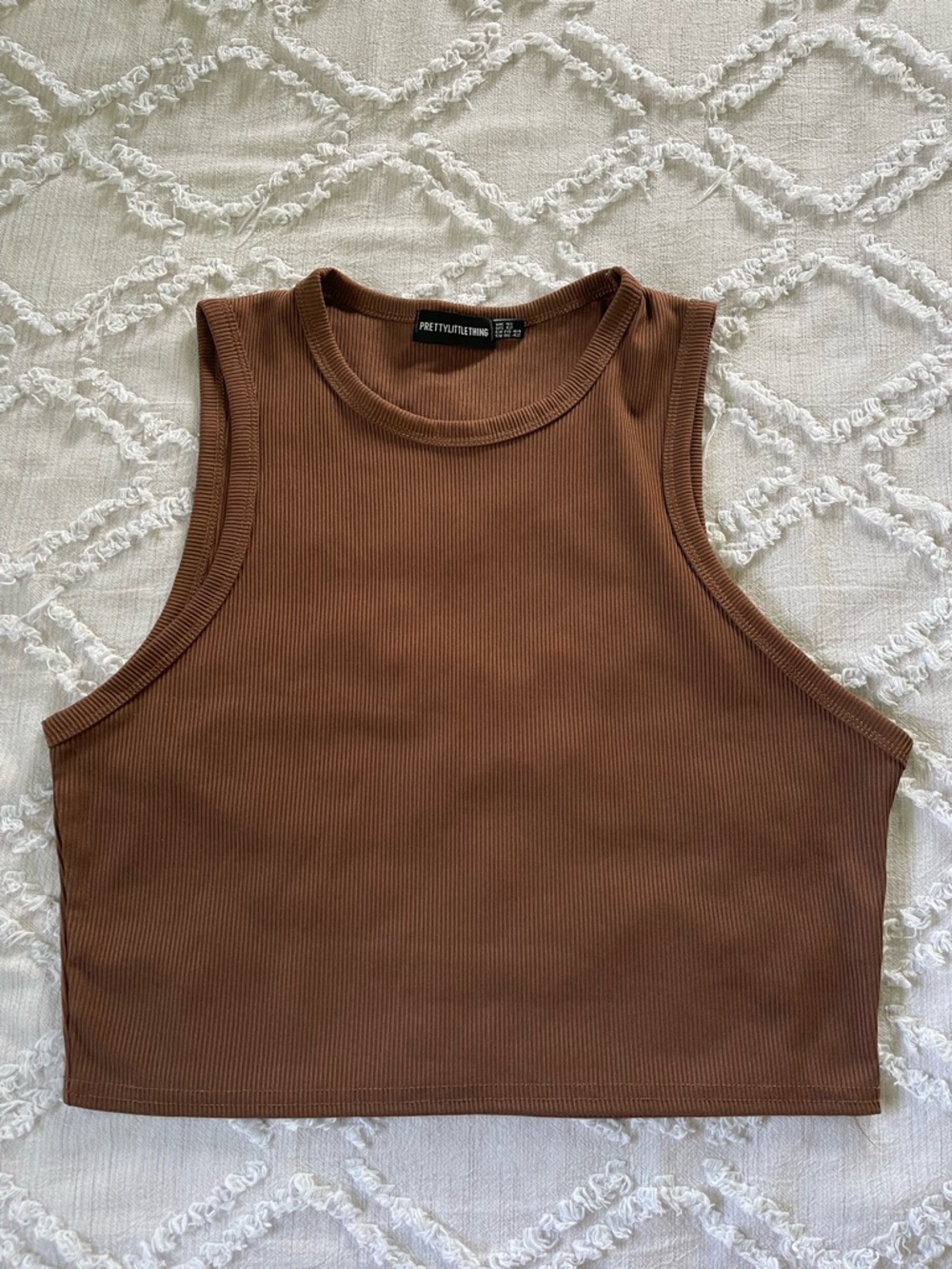 PrettyLittleThing Ribbed Cropped Top